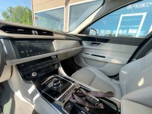 Jaguar XF  Sportbrake 2.0 D 180 CV AWD aut. Chequered Flag