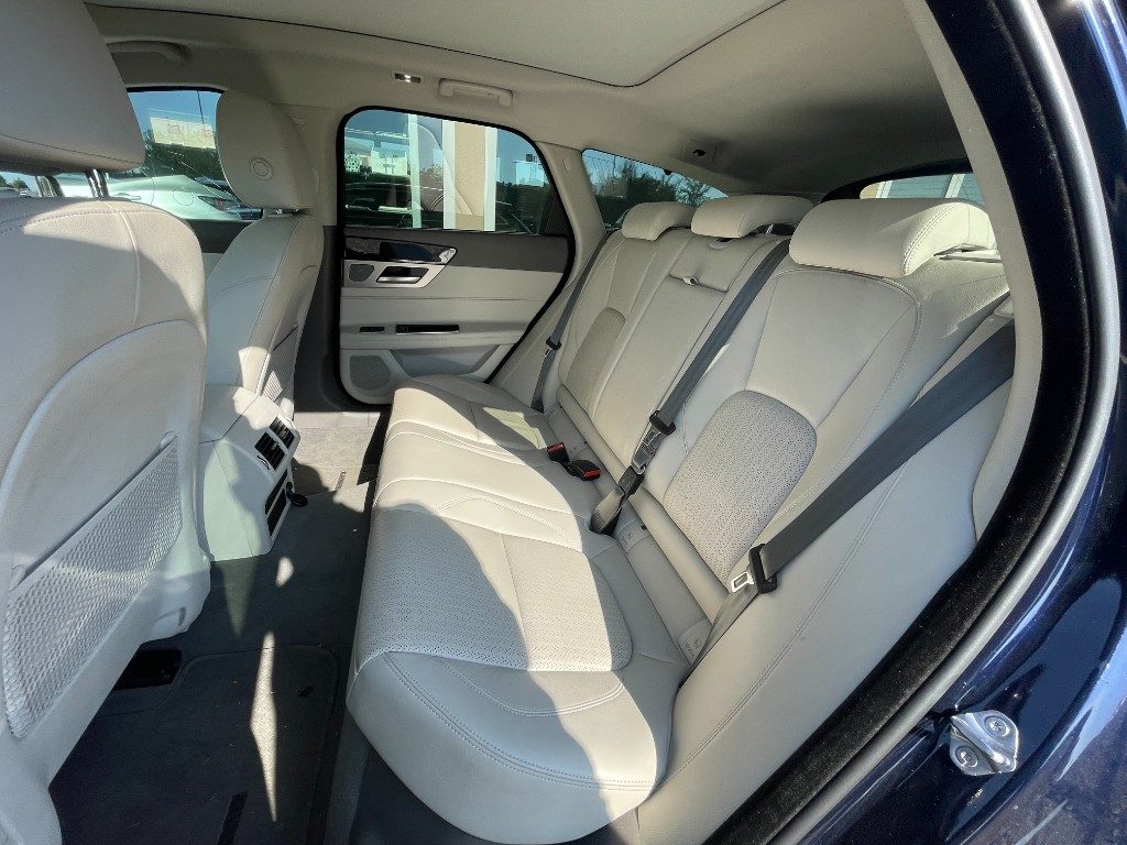 Jaguar XF  Sportbrake 2.0 D 180 CV AWD aut. Chequered Flag