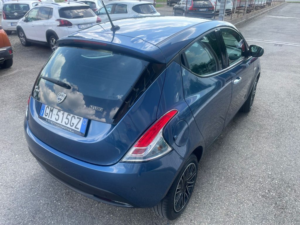 Lancia Ypsilon  1.0 FireFly 5 porte S&S Hybrid Alberta Ferretti