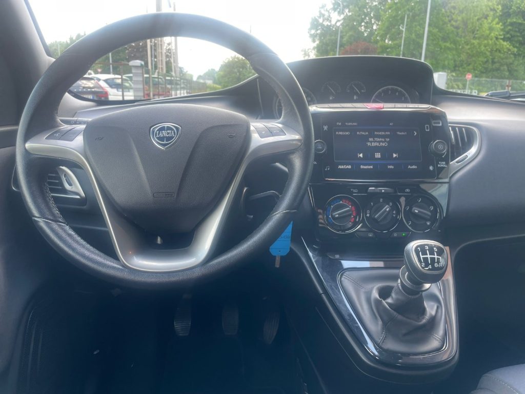 Lancia Ypsilon  1.0 FireFly 5 porte S&S Hybrid Alberta Ferretti