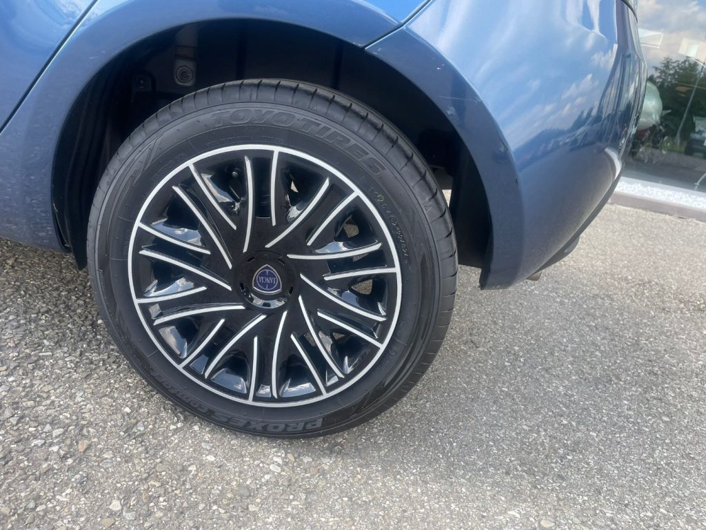 Lancia Ypsilon  1.0 FireFly 5 porte S&S Hybrid Alberta Ferretti