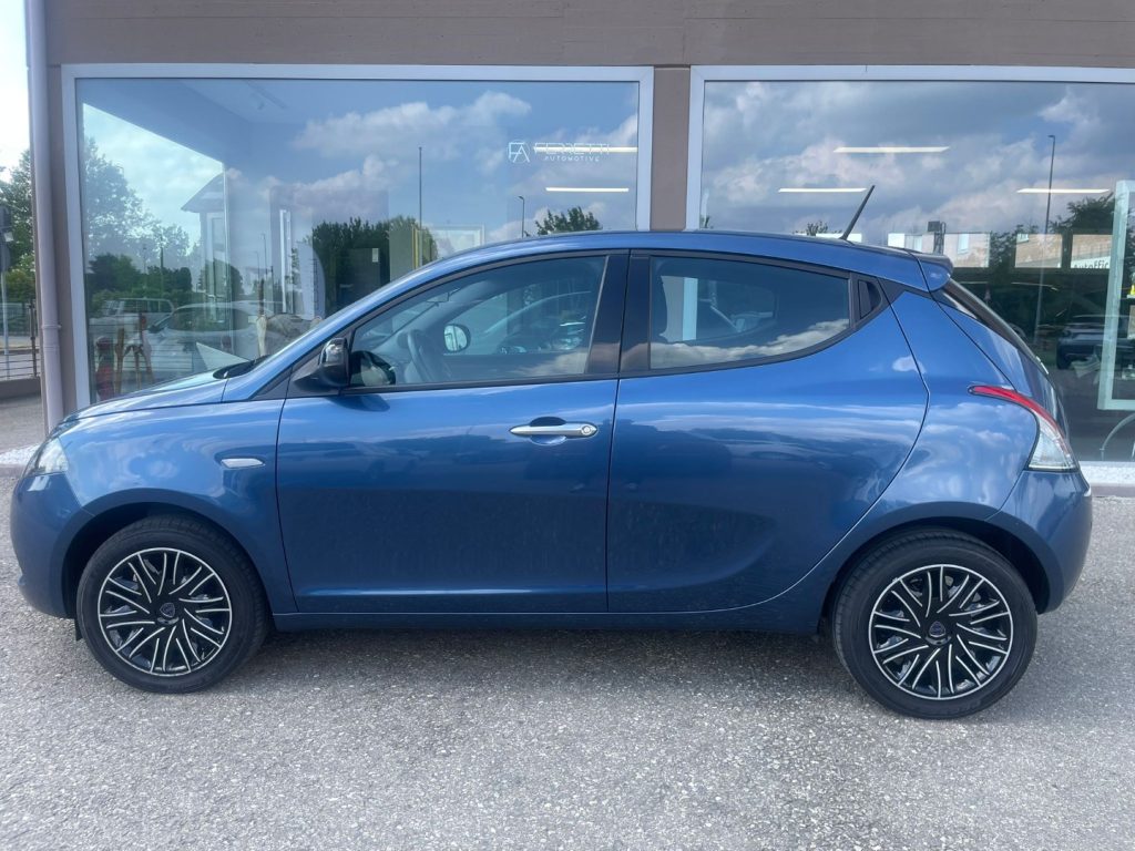 Lancia Ypsilon  1.0 FireFly 5 porte S&S Hybrid Alberta Ferretti