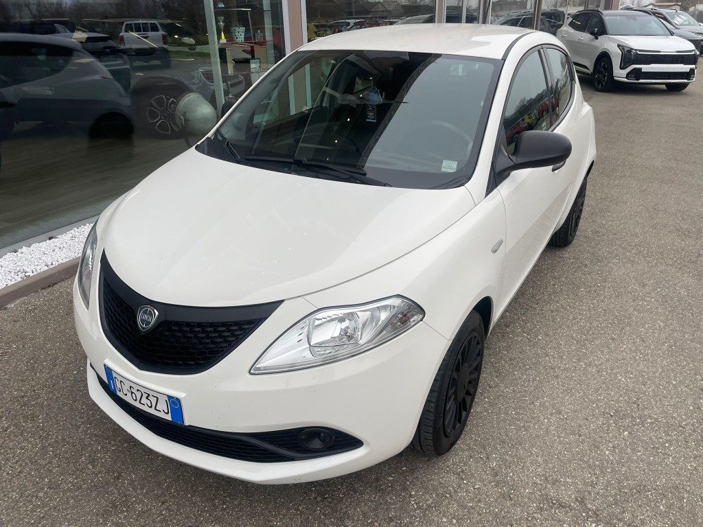 Lancia Ypsilon  1.0 FireFly 5 porte S&S Hybrid Ecochic Gold