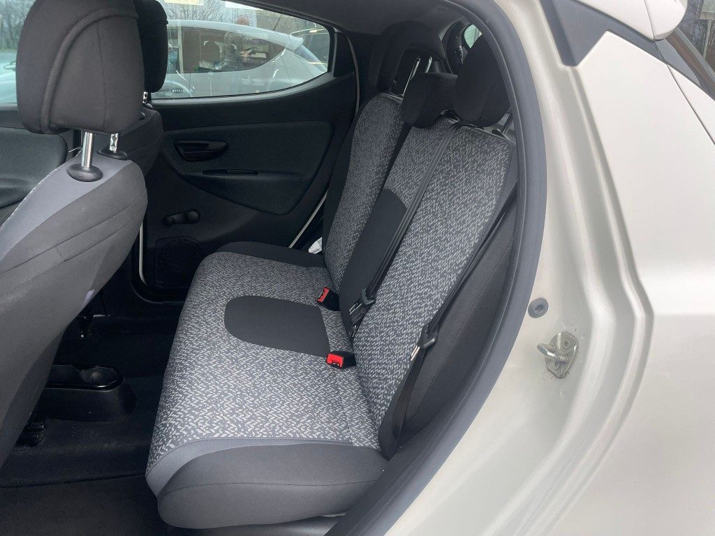 Lancia Ypsilon  1.0 FireFly 5 porte S&S Hybrid Ecochic Gold