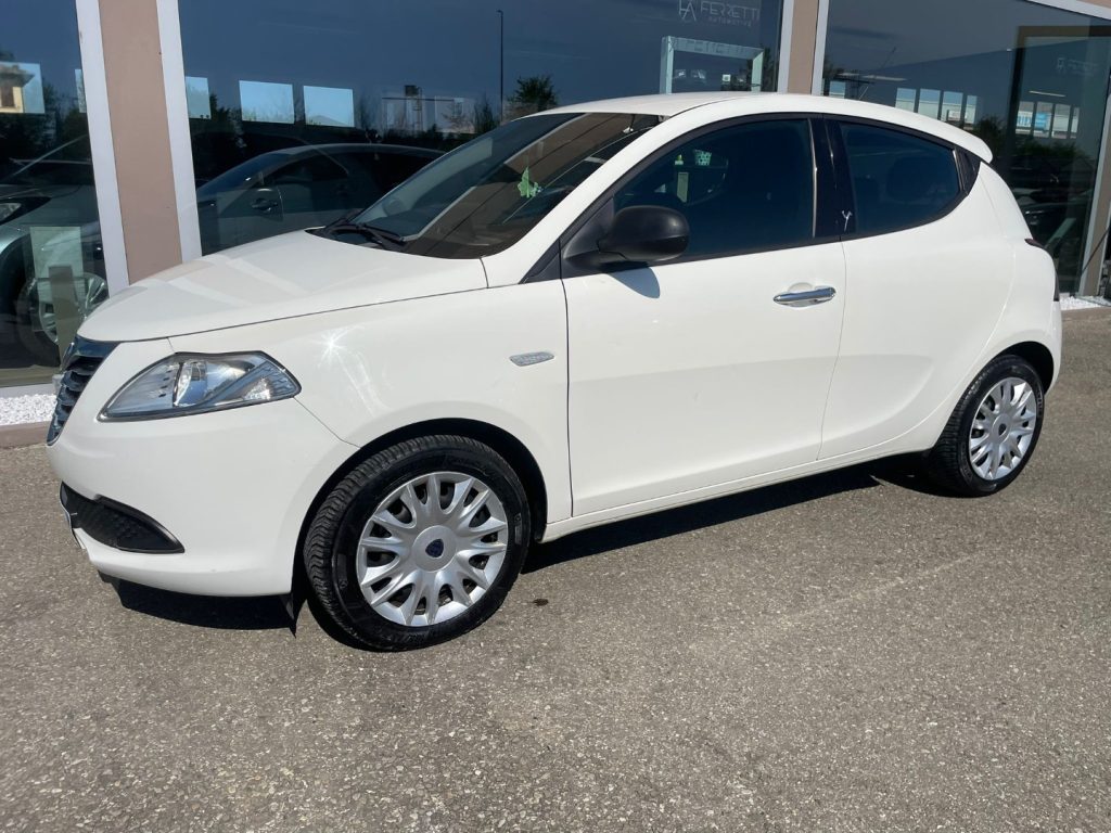 Lancia Ypsilon  1.2 69 CV 5 porte Platinum