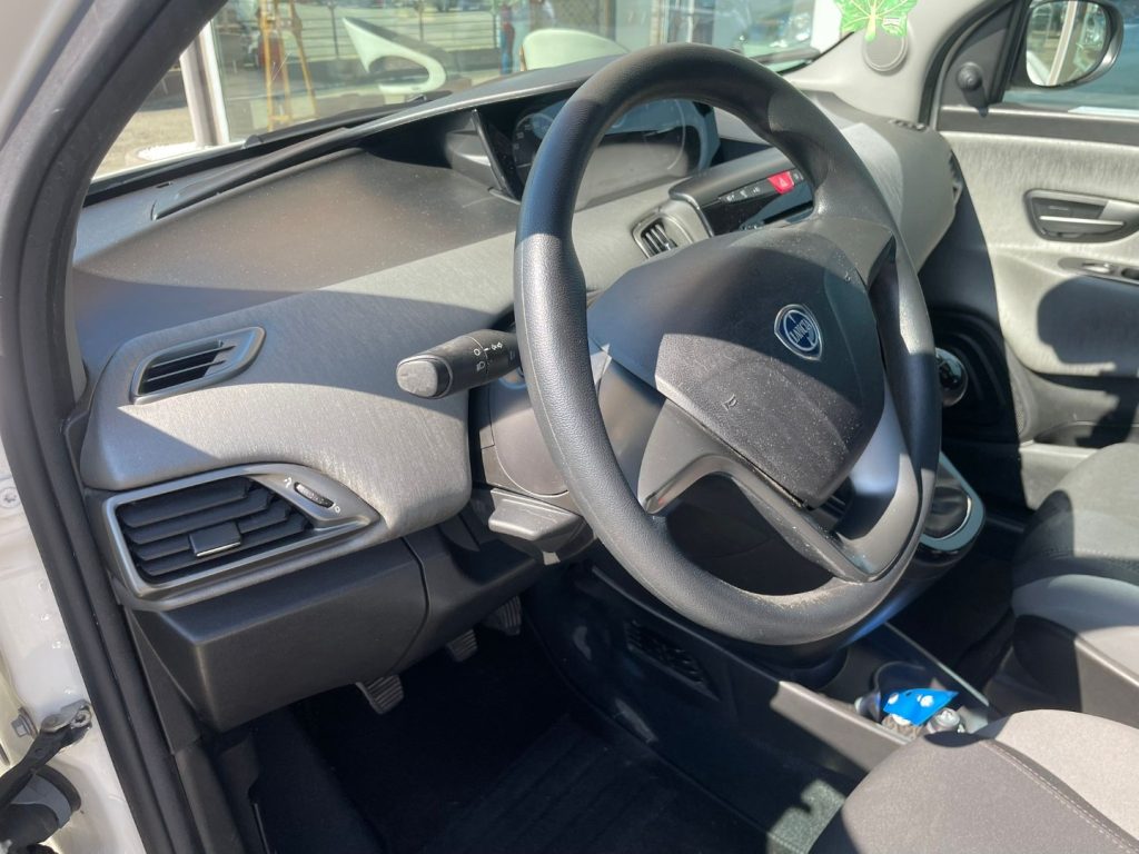 Lancia Ypsilon  1.2 69 CV 5 porte Platinum