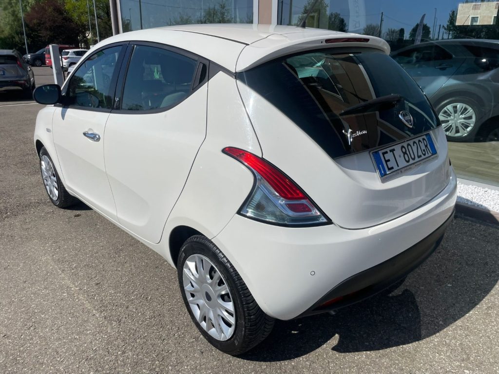Lancia Ypsilon  1.2 69 CV 5 porte Platinum