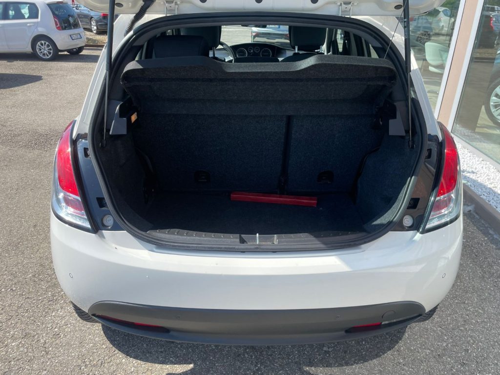 Lancia Ypsilon  1.2 69 CV 5 porte Platinum