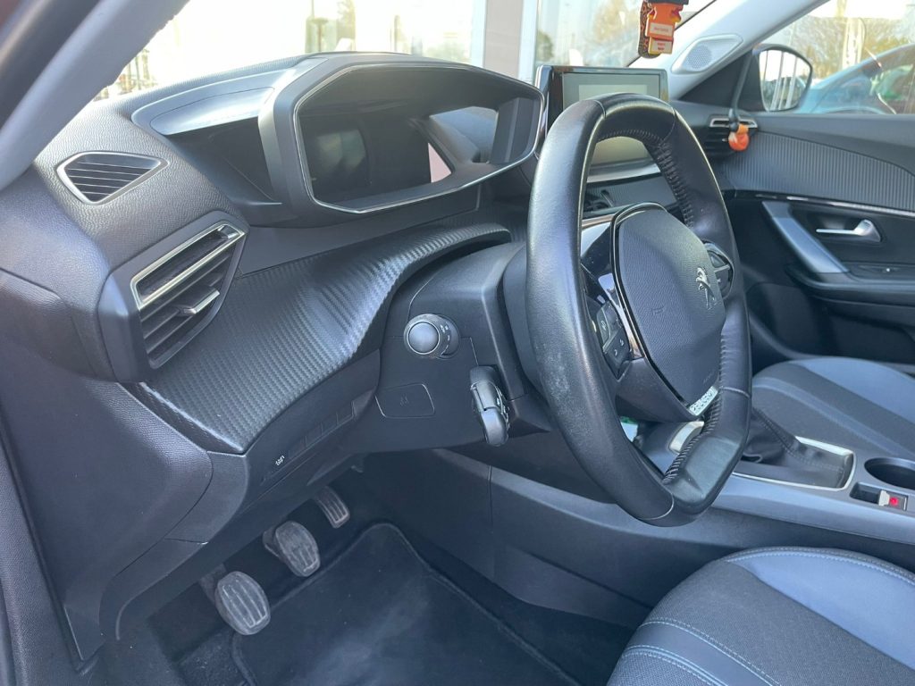 Peugeot 2008  PureTech 130 S&S Allure