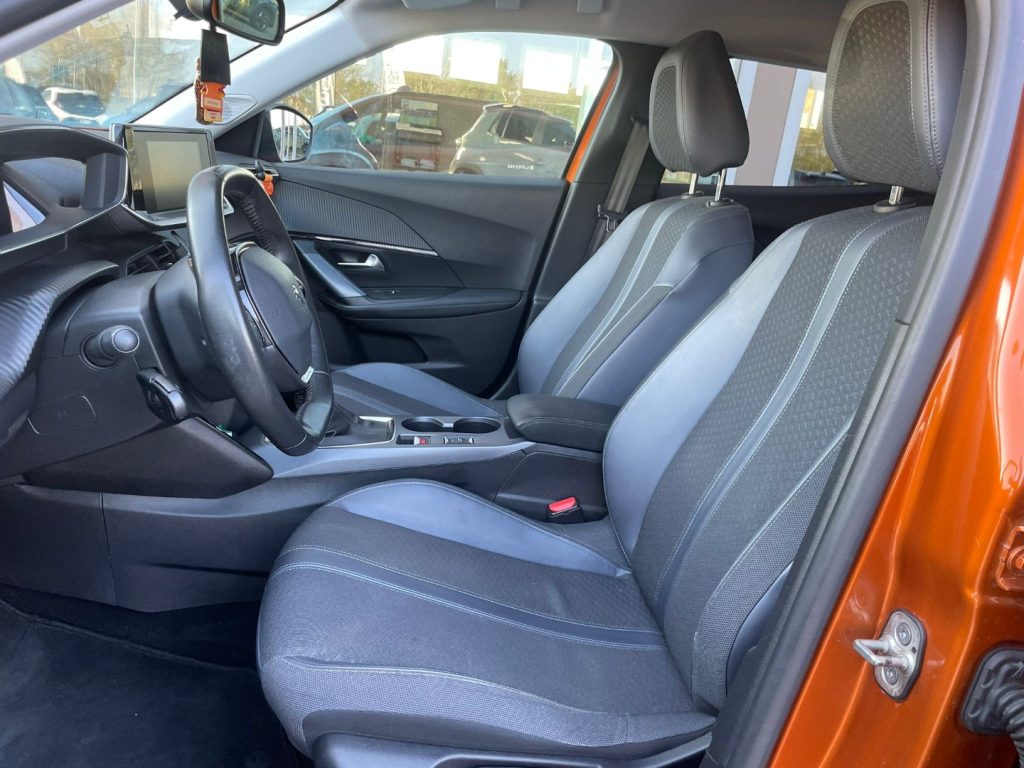 Peugeot 2008  PureTech 130 S&S Allure