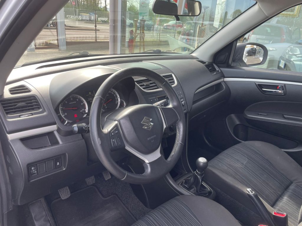 Suzuki Swift  1.3 DDiS 5 porte B-Cool Bi-Color