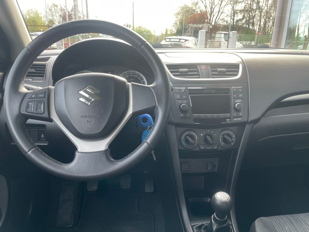 Suzuki Swift  1.3 DDiS 5 porte B-Cool Bi-Color