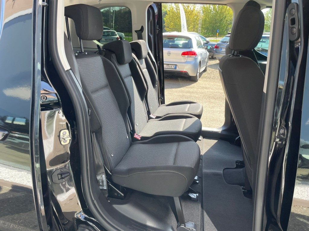 Toyota   1.5D 100 CV S&S L1 Executive