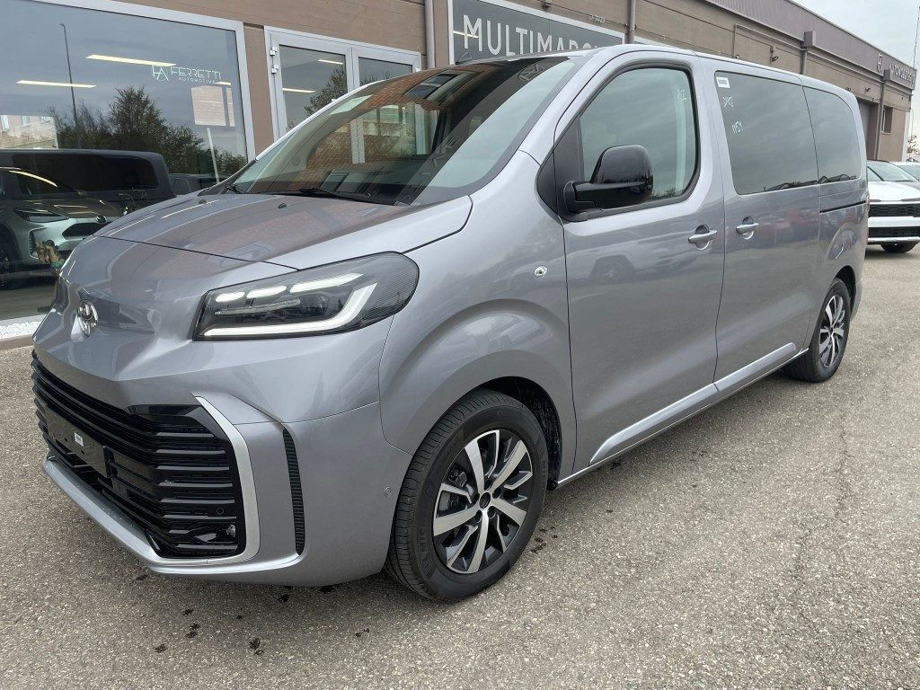 Toyota   2.0D 144 CV L1 M/T Executive