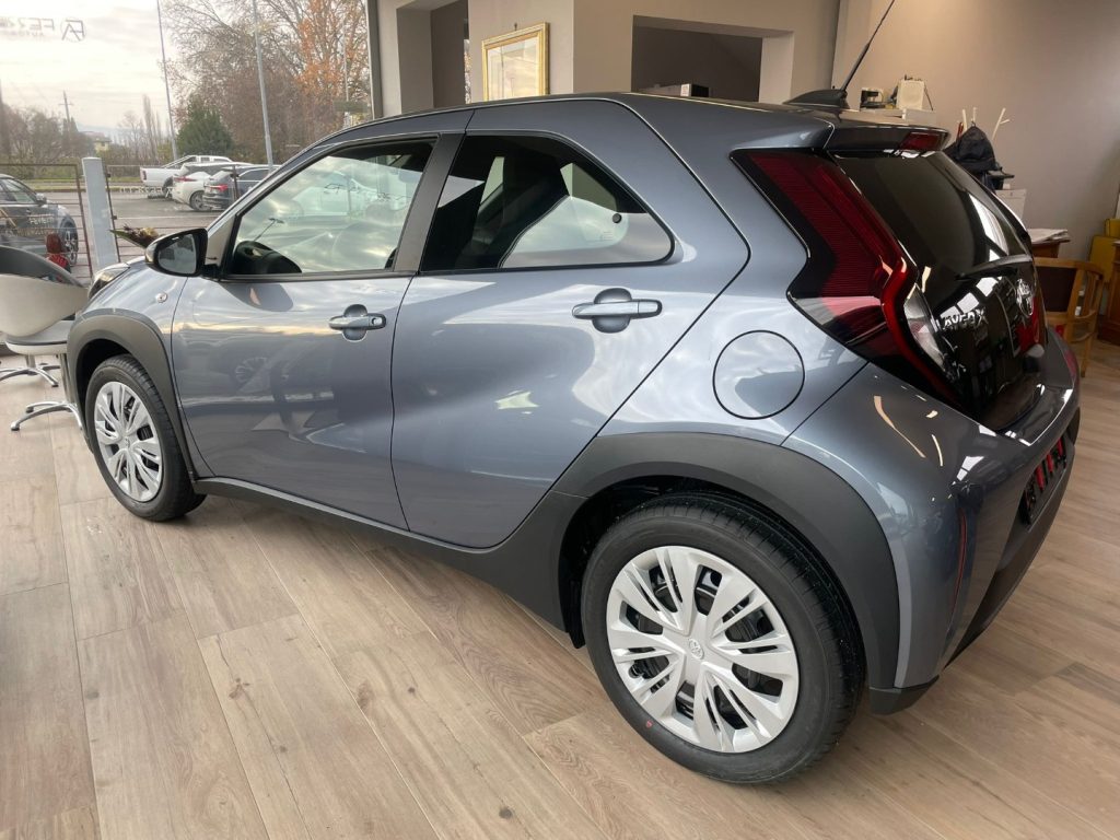 Toyota Aygo X  1.0 VVT-i 72 CV 5 porte Active CVT
