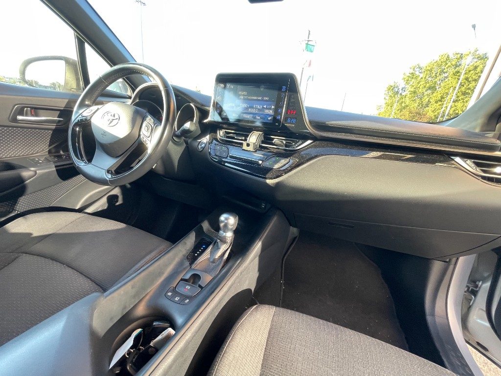 Toyota C-HR  1.8 Hybrid E-CVT Active