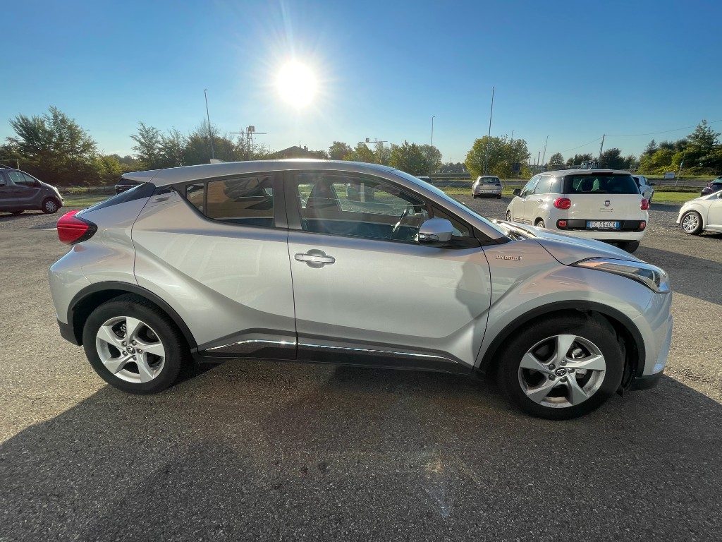 Toyota C-HR  1.8 Hybrid E-CVT Active