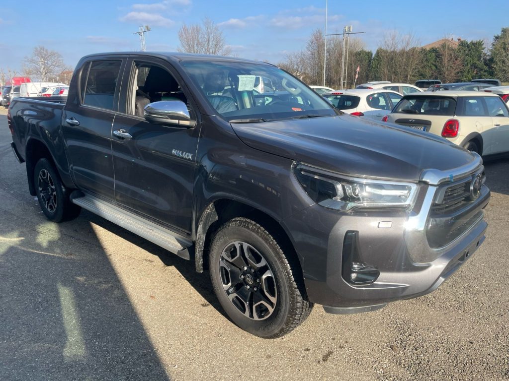 Toyota Hilux  2.4 D-4D A/T 4WD 4 porte Double Cab Executive