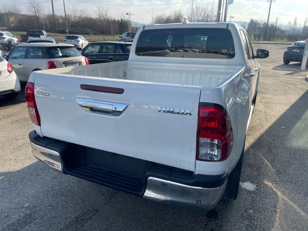 Toyota Hilux  2.4 D-4D A/T 4WD 4 porte Double Cab Executive