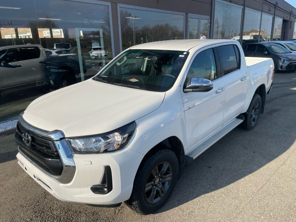 Toyota Hilux  2.4 D-4D A/T 4WD 4 porte Double Cab Executive