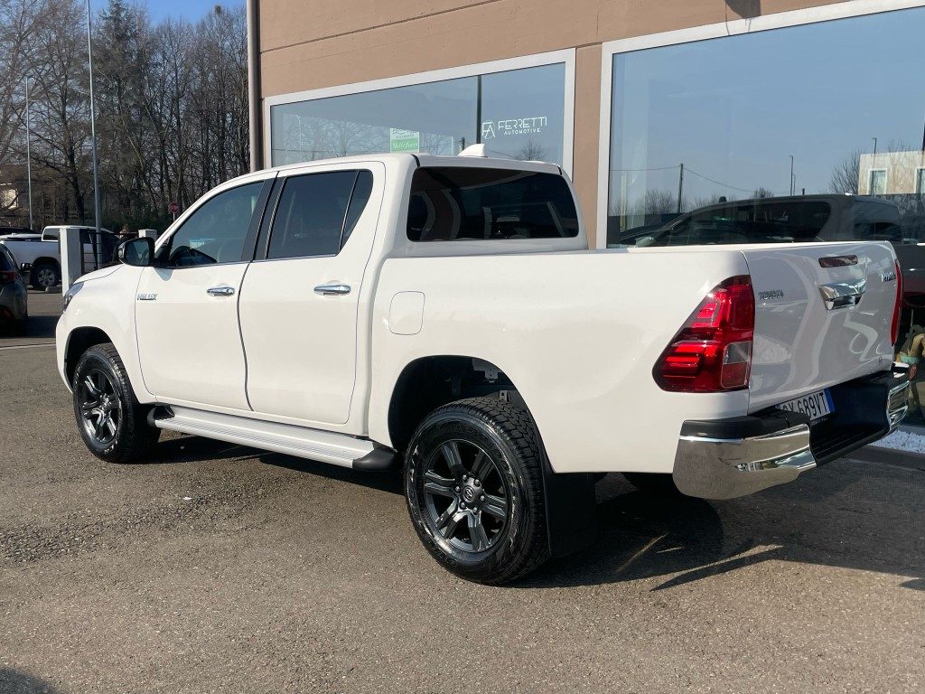 Toyota Hilux  2.4 D-4D A/T 4WD 4 porte Double Cab Executive