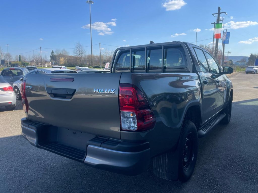 Toyota Hilux  2.8 D-4D 4WD 4 porte Double Cab Comfort