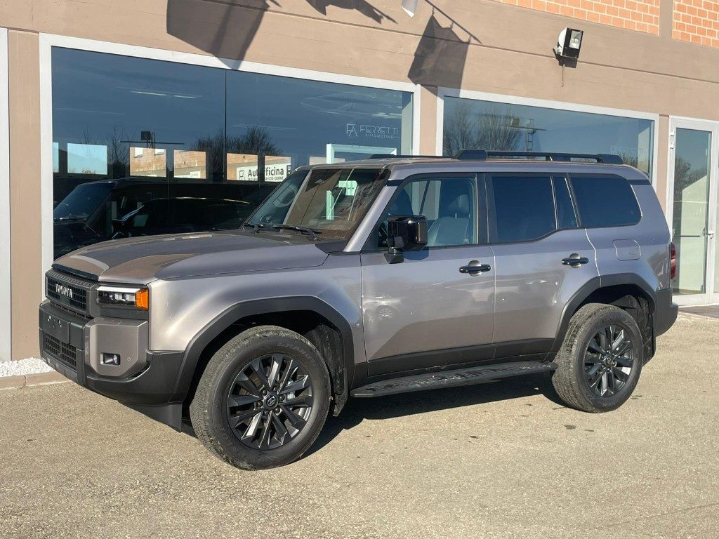 Toyota Land Cruiser  2.8 D4D A/T AWD ICON