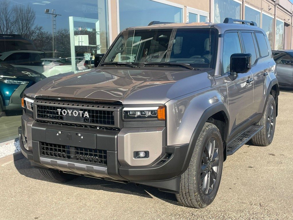 Toyota Land Cruiser  2.8 D4D A/T AWD ICON