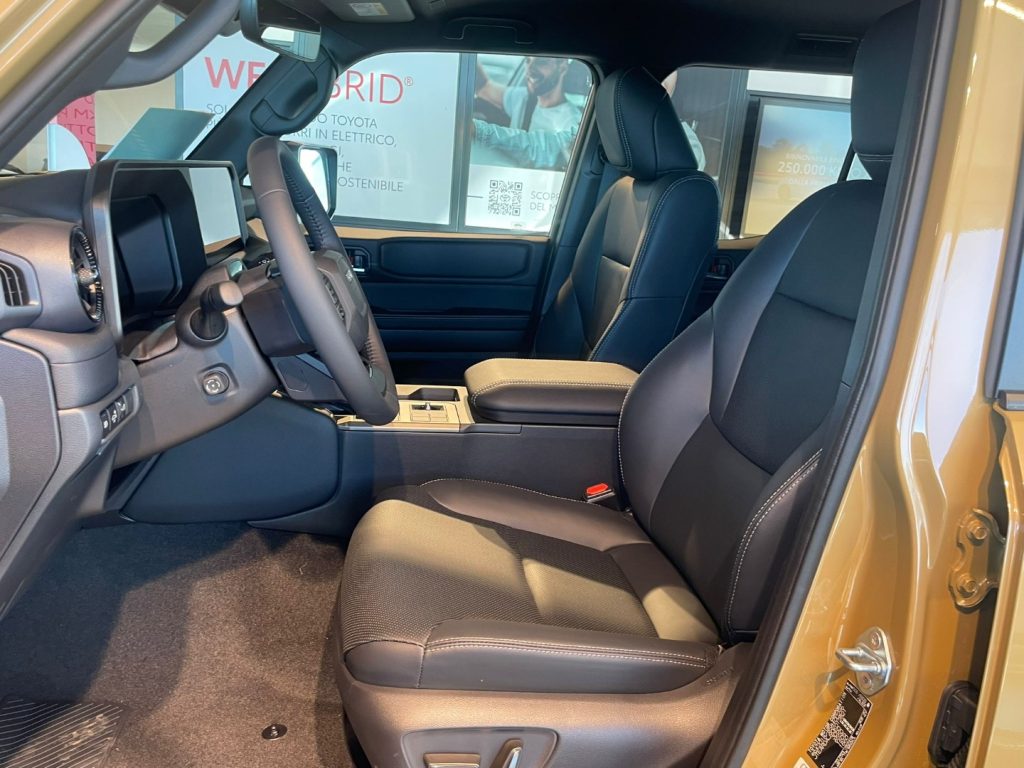 Toyota Land Cruiser  2.8 D4D A/T AWD ICON