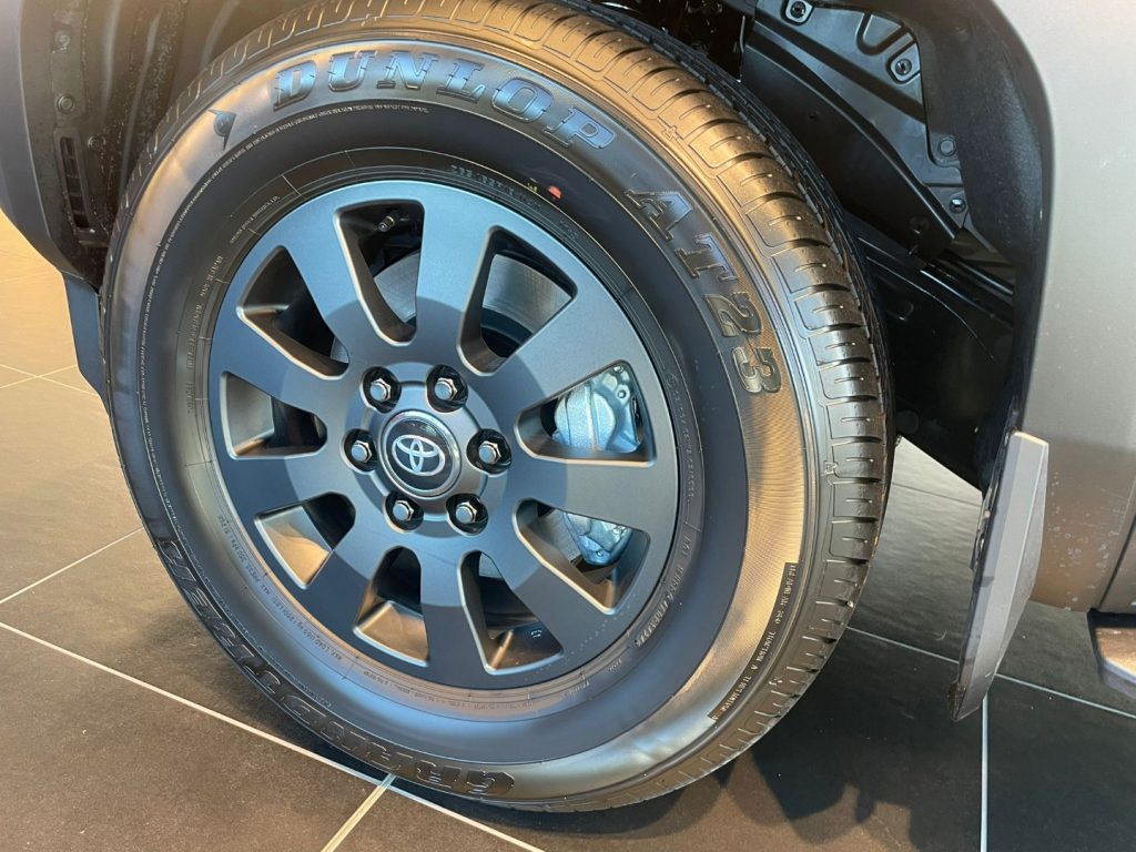 Toyota Land Cruiser  2.8 D4D A/T AWD ICON