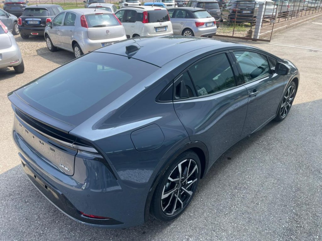 Toyota Prius  2.0 Plug-in Hybrid Lounge