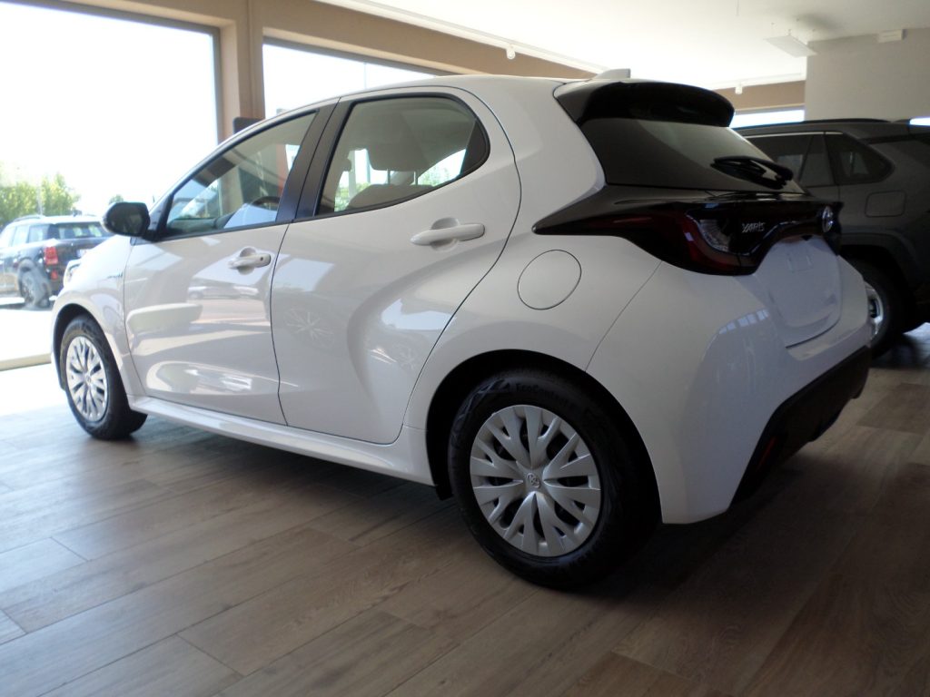 Toyota Yaris  1.5 Hybrid 5 porte Active