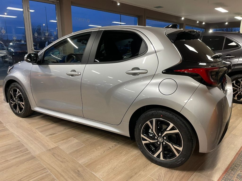 Toyota Yaris  1.5 Hybrid 5 porte Trend