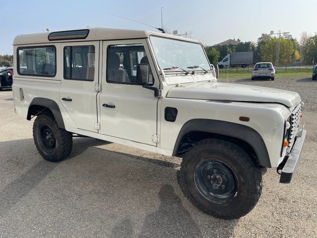 Land Rover Defender  Defender 110 2.5 Td5 cat S.W. SE