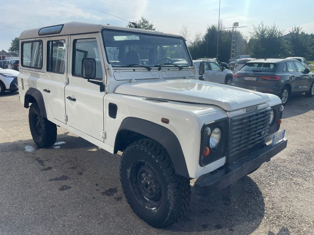 Land Rover Defender  Defender 110 2.5 Td5 cat S.W. SE