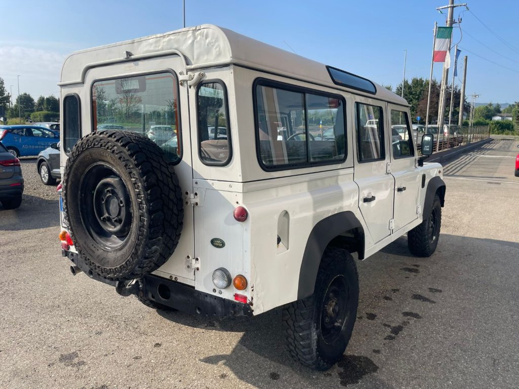 Land Rover Defender  Defender 110 2.5 Td5 cat S.W. SE