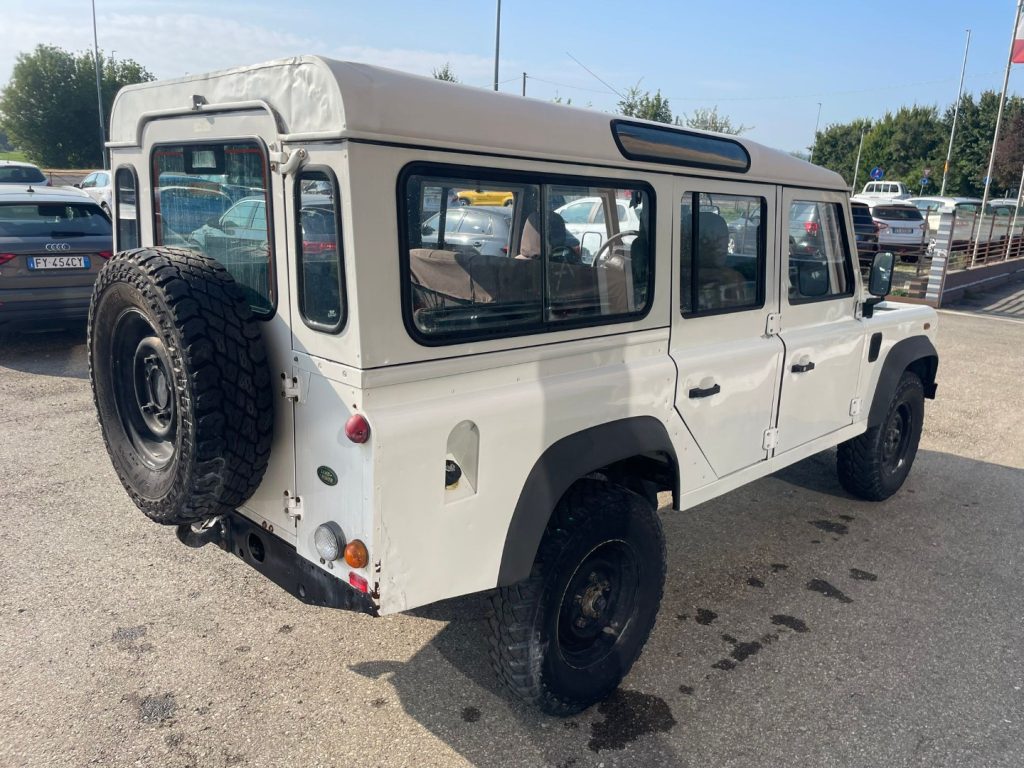 Land Rover Defender  Defender 110 2.5 Td5 cat S.W. SE