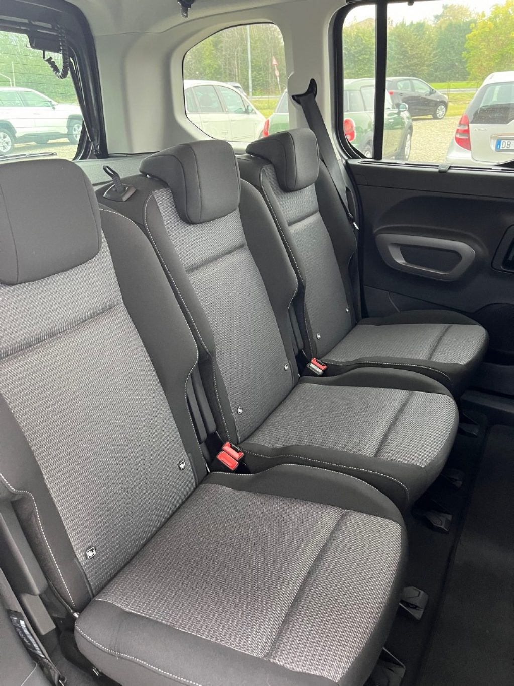 Toyota   1.5D 100 CV S&S Short Executive