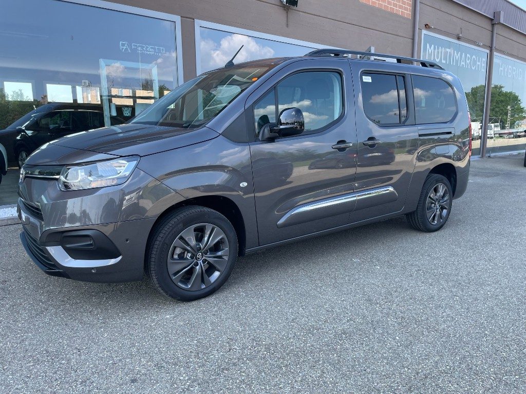 Toyota   Electric 50kWh L1 Short D Executive