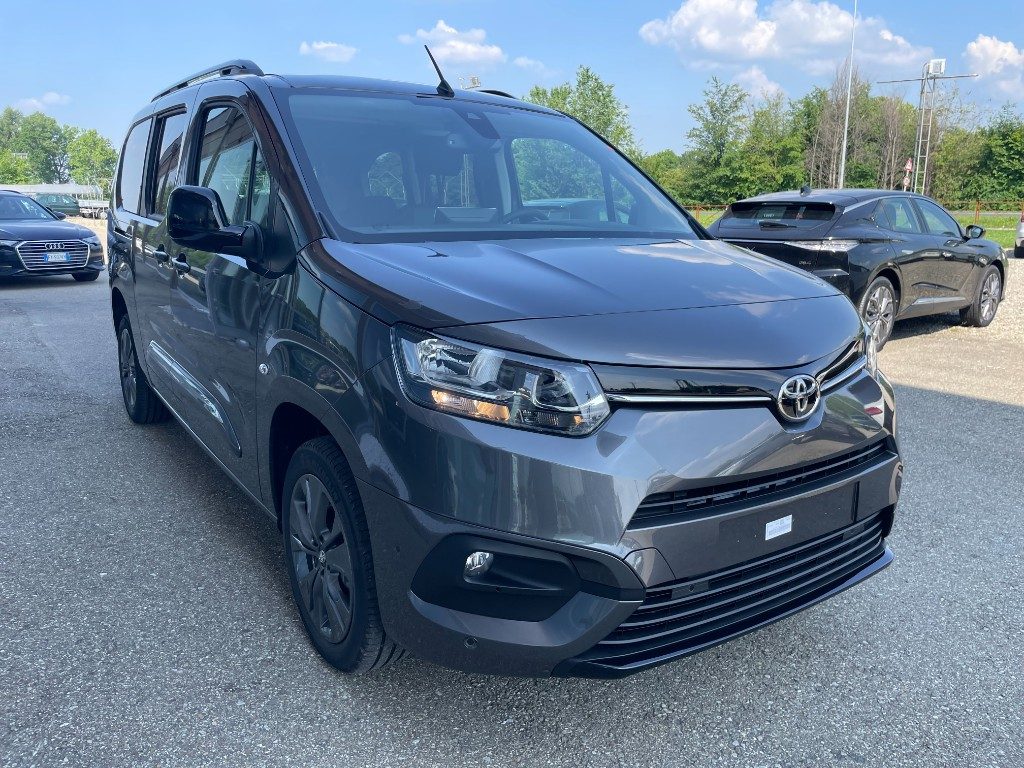 Toyota   Electric 50kWh L1 Short D Executive