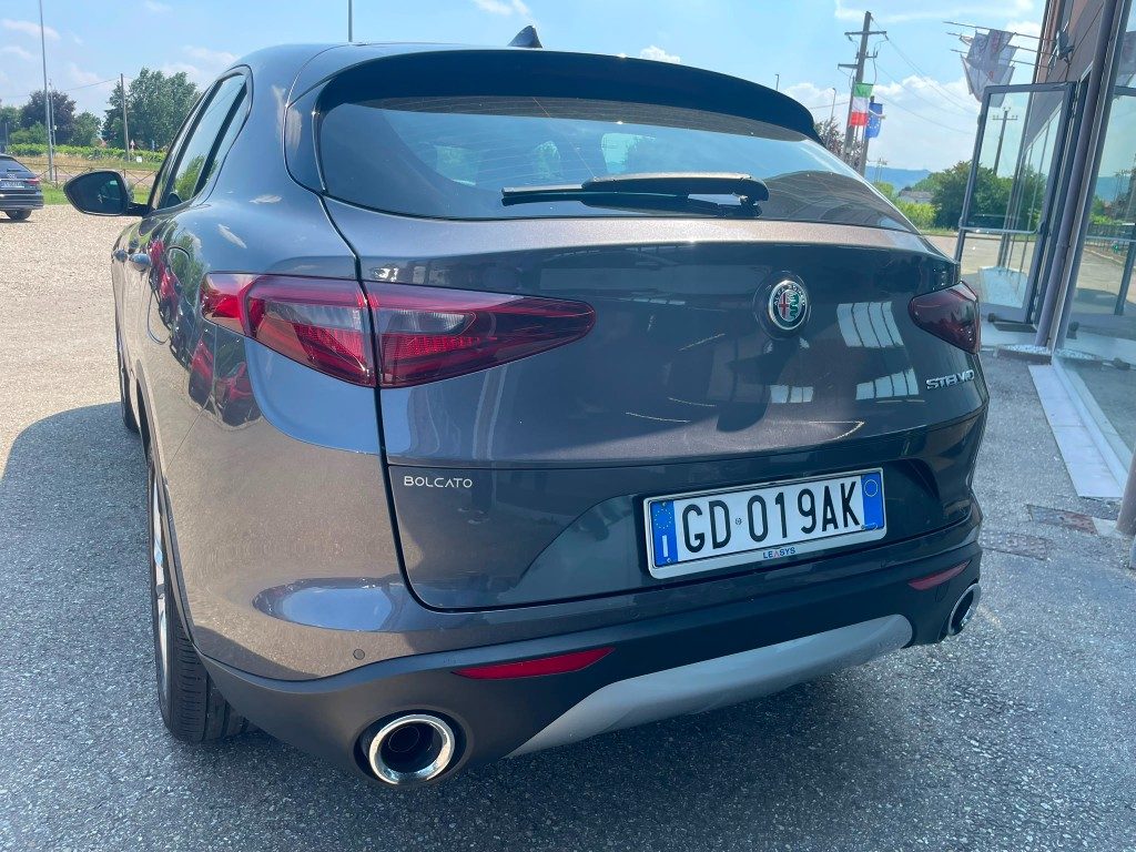 Alfa Romeo Stelvio  2.2 Turbodiesel 190 CV AT8 RWD Executive