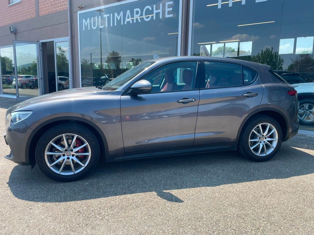 Alfa Romeo Stelvio  2.2 Turbodiesel 190 CV AT8 RWD Executive