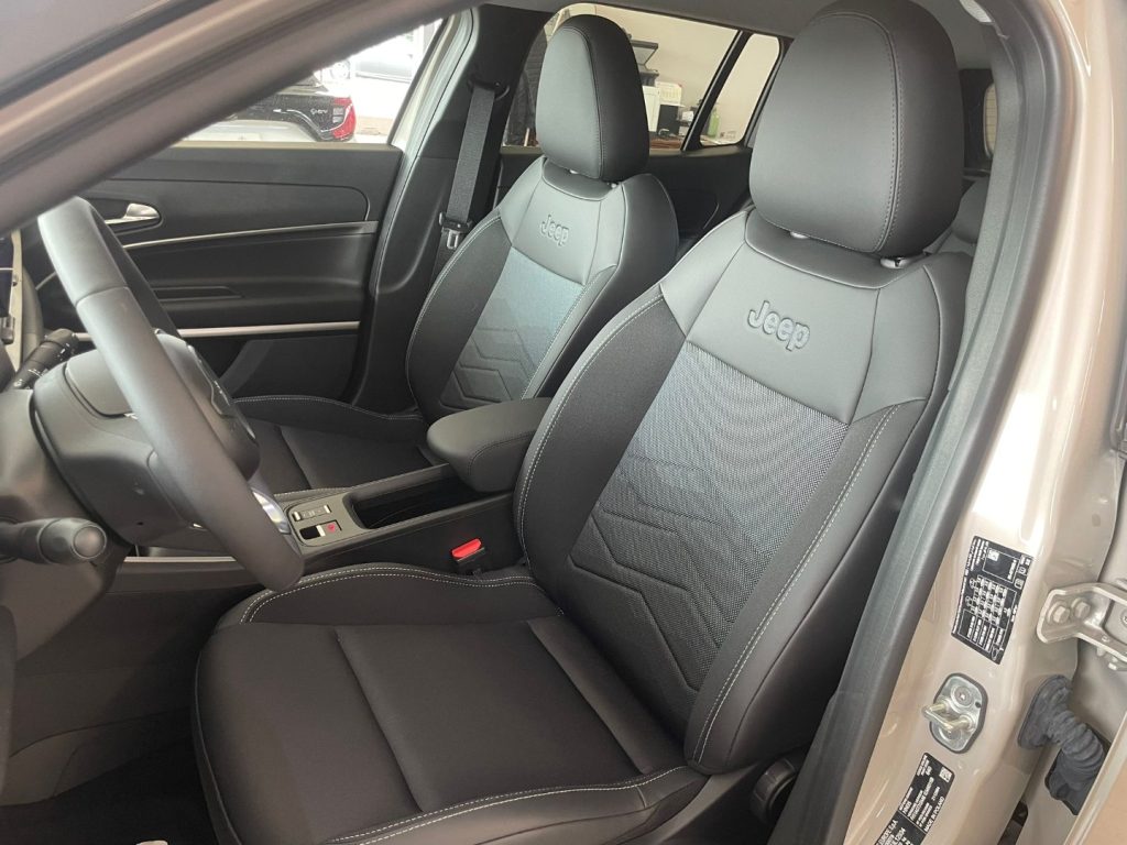 Jeep Avenger  1.2 Turbo MHEV Summit