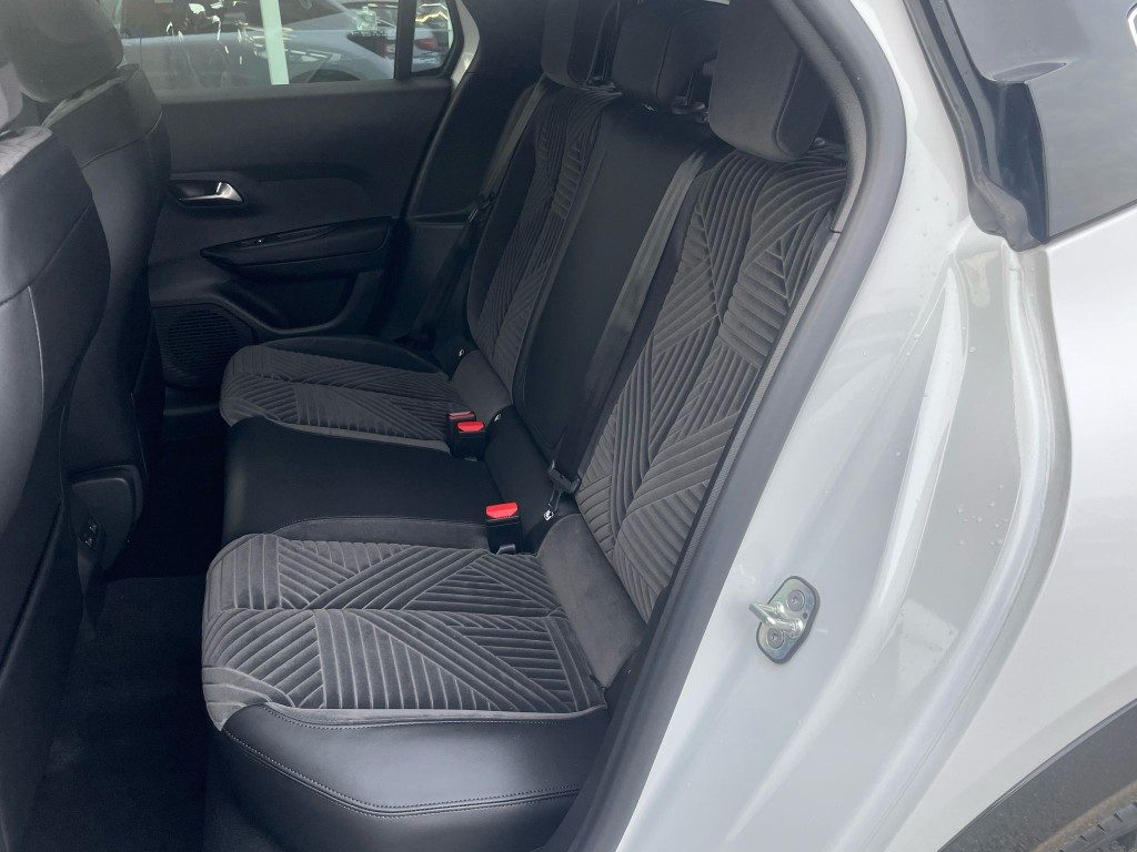Lancia Ypsilon  Hybrid e-DCT