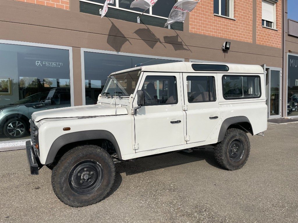 Land Rover Defender  Defender 110 2.5 Td5 cat S.W. SE