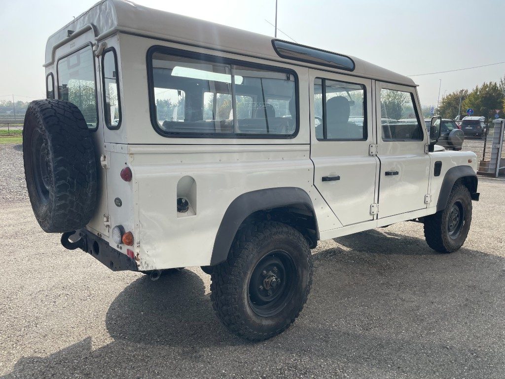 Land Rover Defender  Defender 110 2.5 Td5 cat S.W. SE