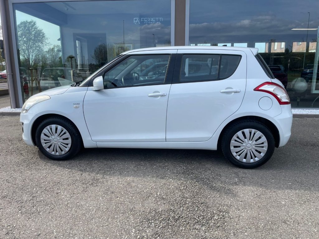 Suzuki Swift  1.3 DDiS 5 porte B-Cool Bi-Color