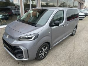 Toyota 2.0D 144 CV L1 M/T Executive