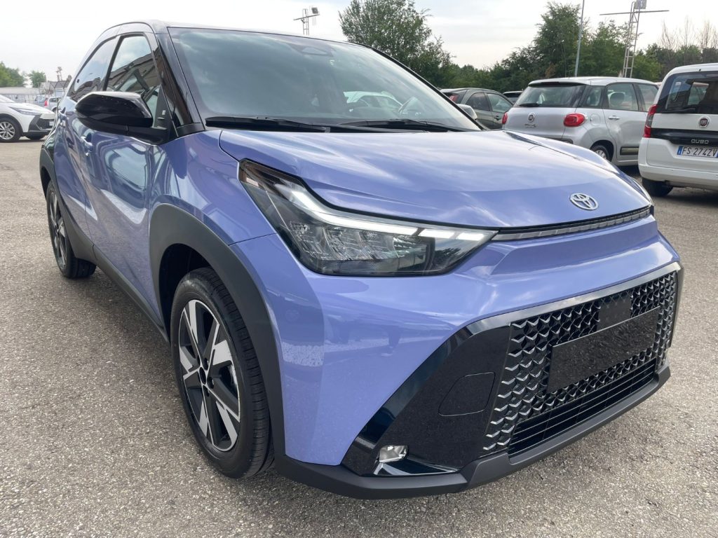 Toyota Aygo X  1.5 Hybrid 115 CV 5 porte Icon