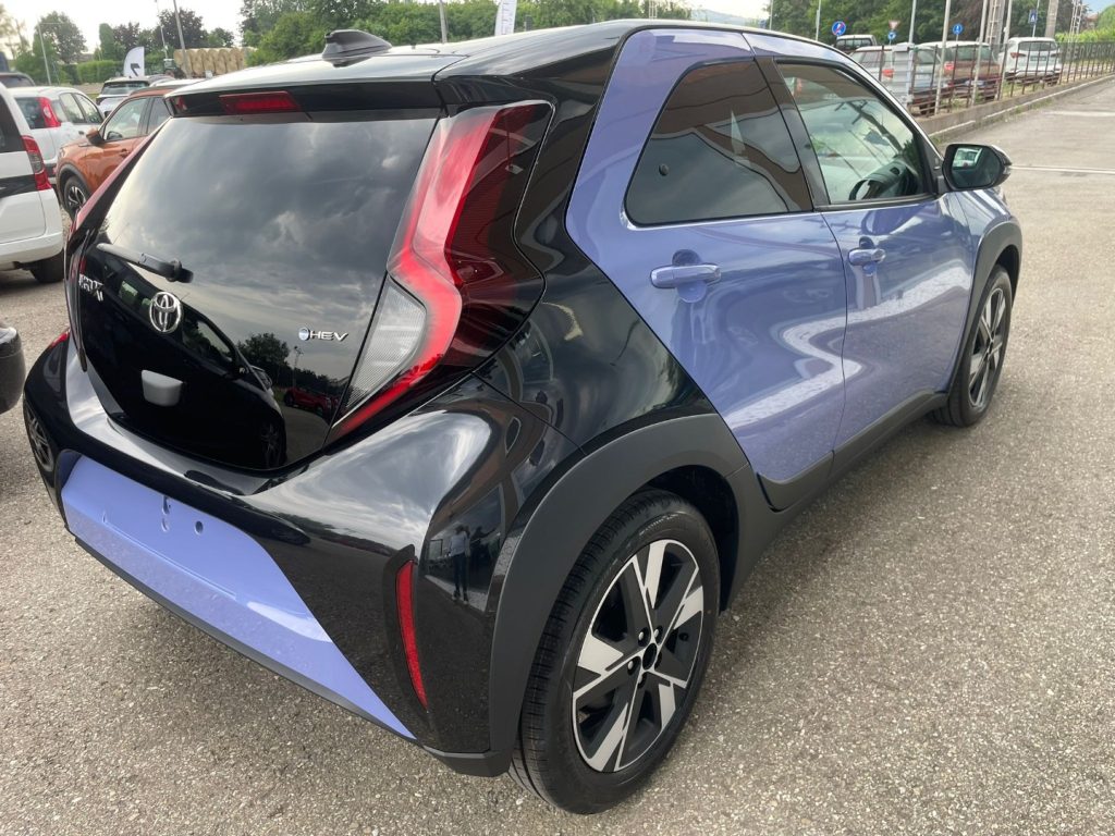Toyota Aygo X  1.5 Hybrid 115 CV 5 porte Icon